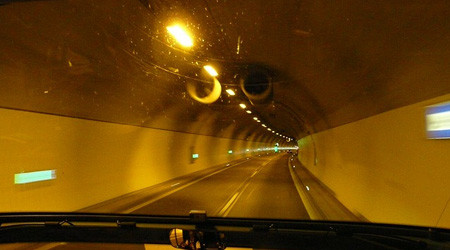 Stra&szlig;entunnel (Quelle: pixabay.com)