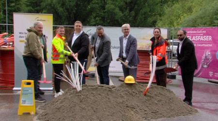 Spatenstich zum Glasfaserausbau (Quelle: BWeins)