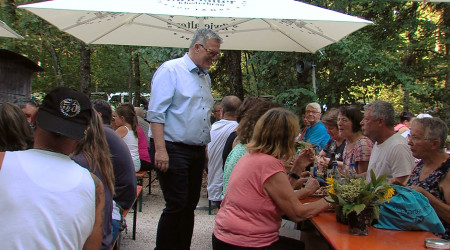 Michael Donth MdB beim K&ouml;hlerfest (Quelle: BWeins)