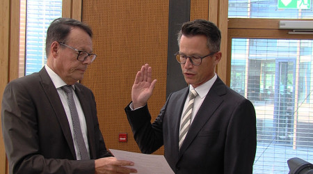 Vereidigung von Landrat Hendrik Bednarz (Quelle: BWeins) Foto: RTF.1
